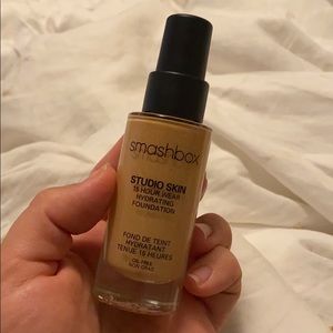Smashbox studio skin foundation (2.1)